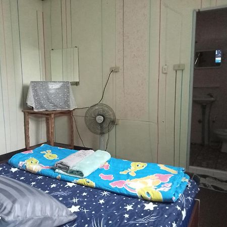 Np Guesthouse Трат Екстер'єр фото