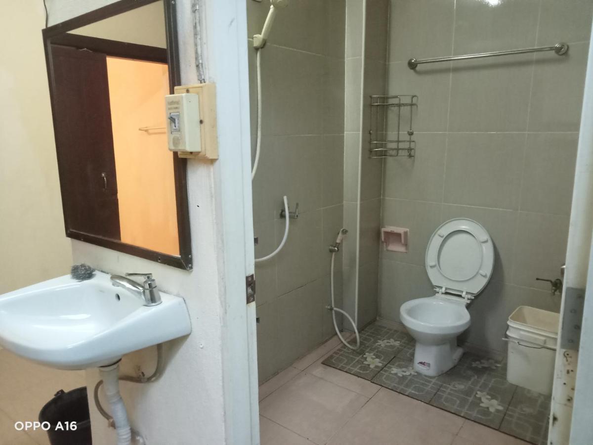 Np Guesthouse Трат Екстер'єр фото