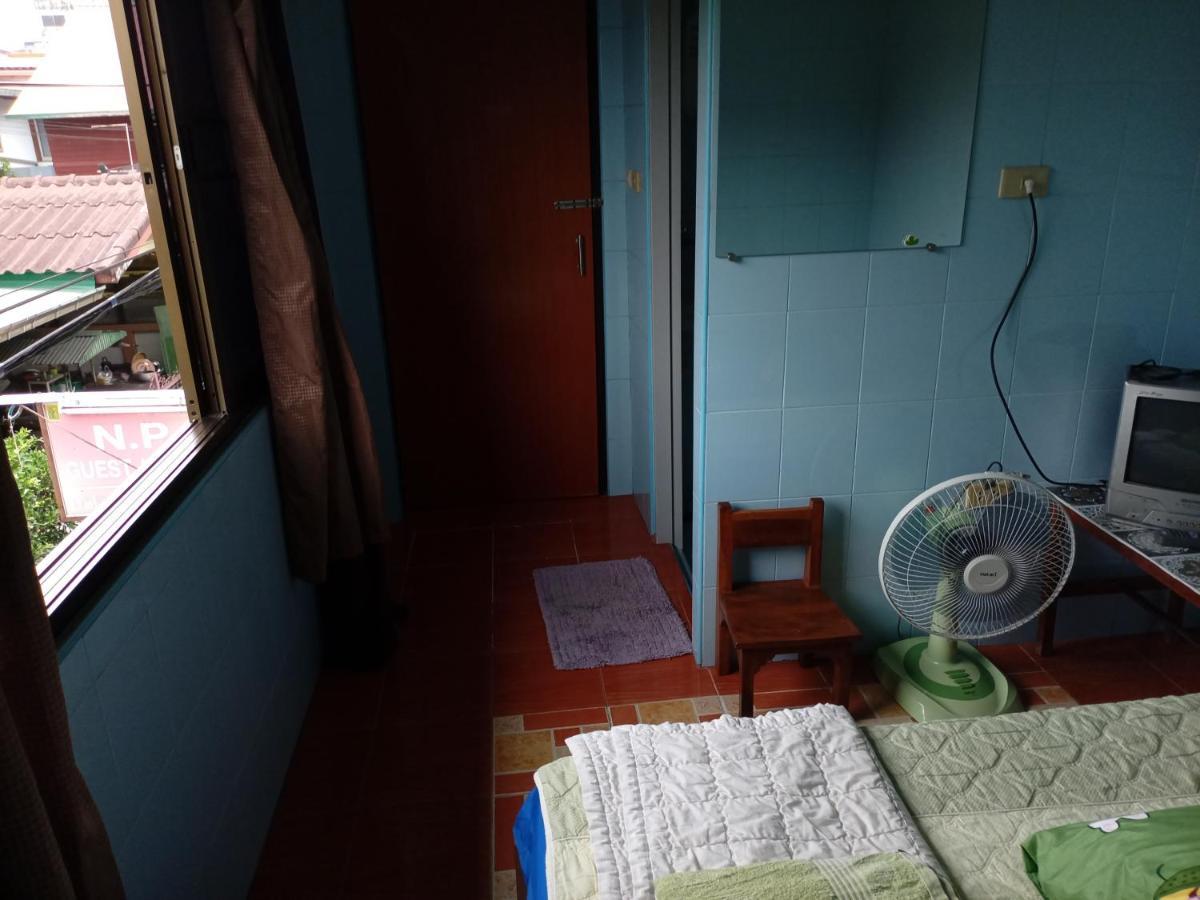 Np Guesthouse Трат Екстер'єр фото