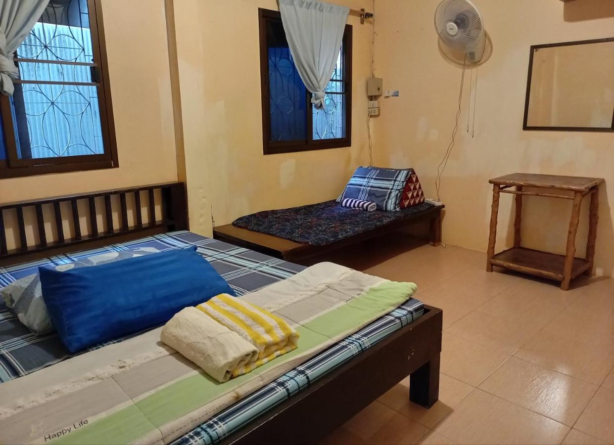 Np Guesthouse Трат Екстер'єр фото