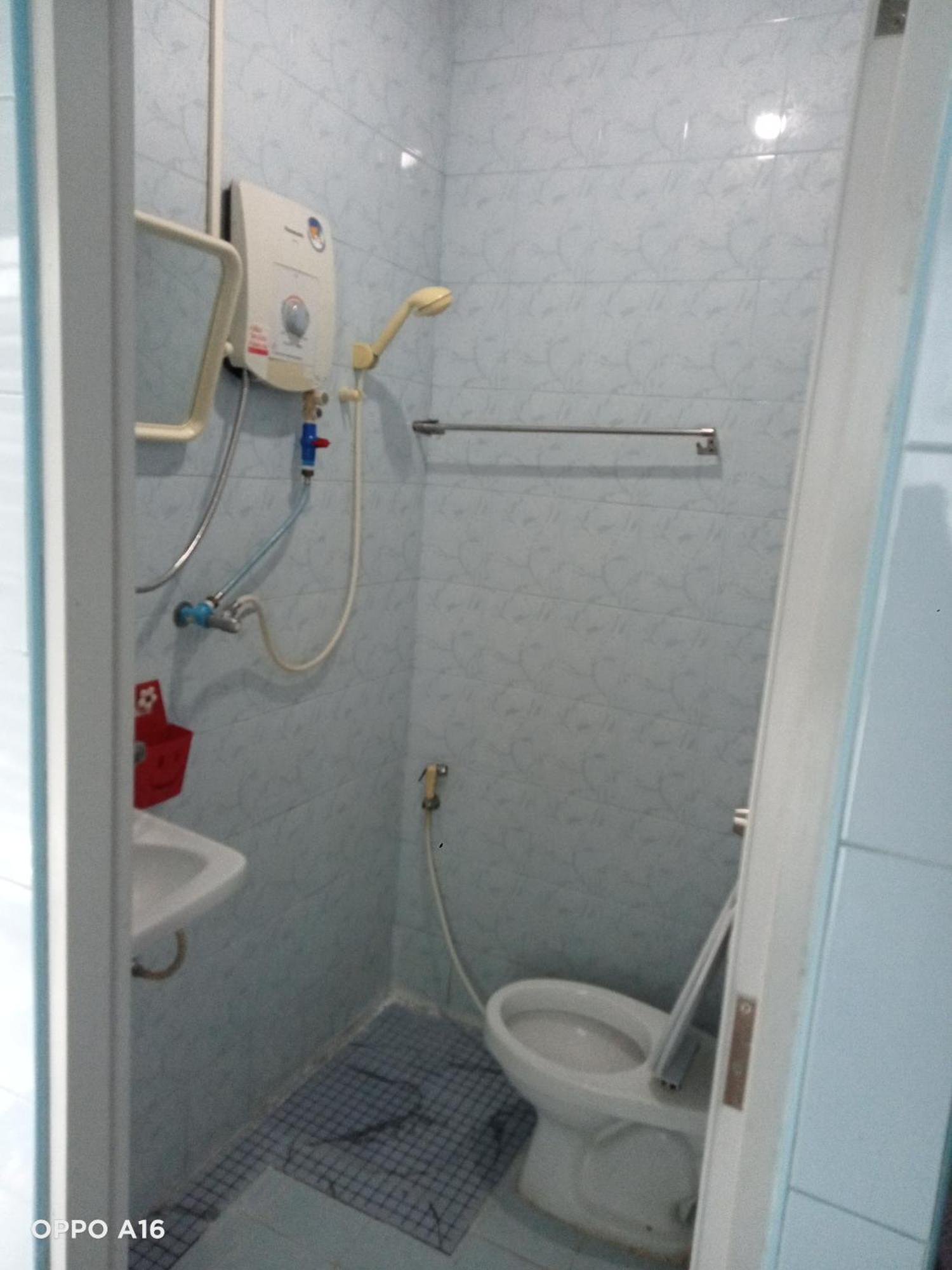Np Guesthouse Трат Екстер'єр фото